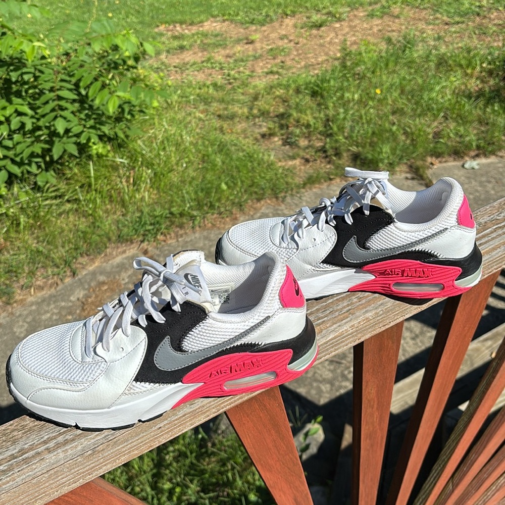 Nike Air Max White and Pink Athletic Sneakers - Picture 6 of 7